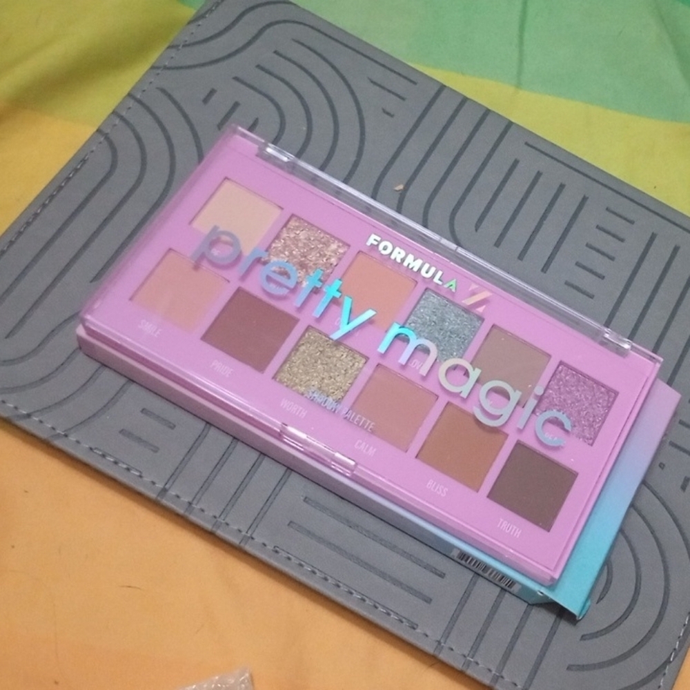 Eyeshadow Palette - Pink, Gold, Brown Shades